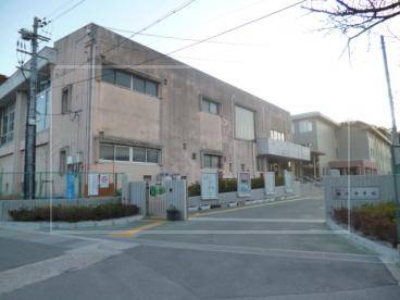 マユカ【学歴と偏差値】出身中学は『田辺中学校』でバトミントン部