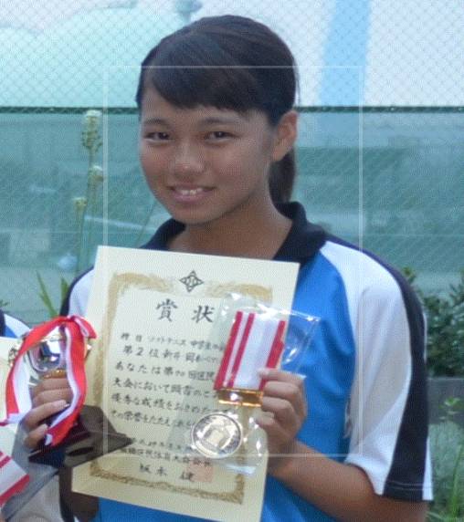 アヤカの中学校時代①：テニス部で大会でも優勝の実力