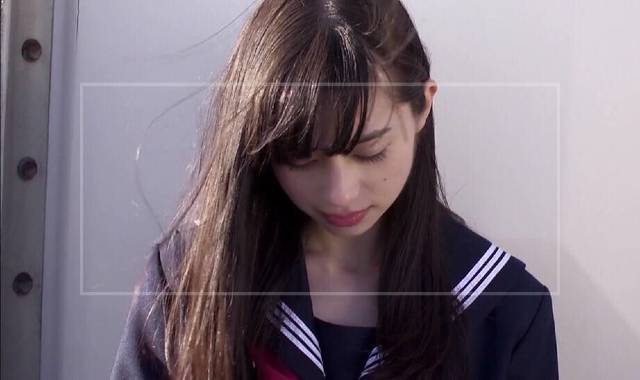 中条あやみの若い頃1：グアム空港でスカウトを受ける