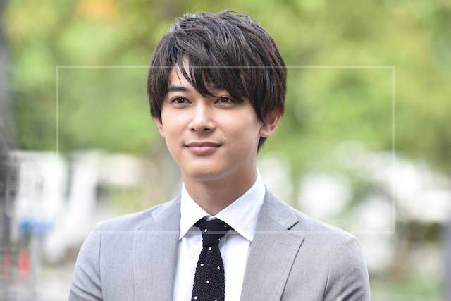 吉沢亮の家族構成は『6人』父・母・4兄弟の大家族