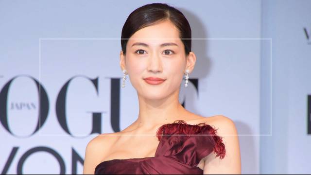 綾瀬はるかの美肌は芸能界のNo,1!(画像1)