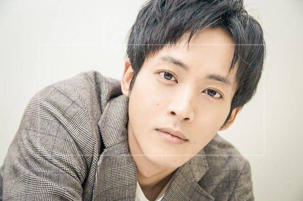 松坂桃李の家族構成｜父親は心理士で母親は養護教諭！恋人と間違われる姉妹はどんな人？