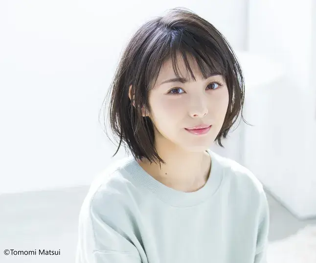 森高千里さんと親子に見えると言われる浜辺美波さん