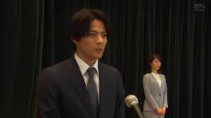 浜辺美波さんと平野紫耀さんの共演シーン